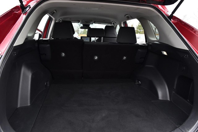 Toyota RAV4 Vehicle Image 24