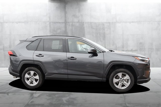 Toyota RAV4 Vehicle Image 05