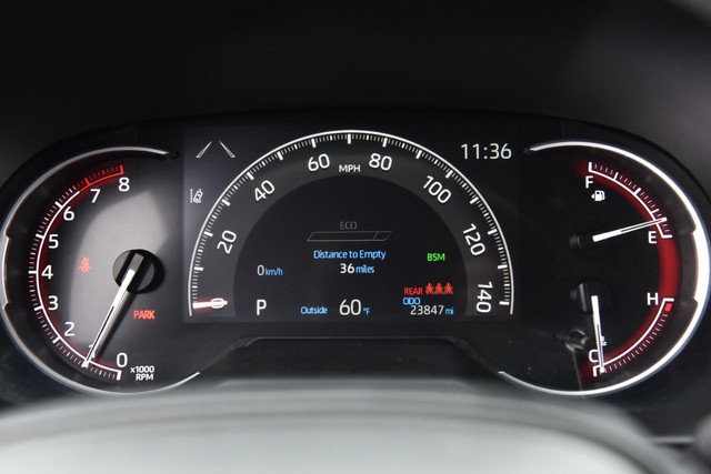 Toyota RAV4 Vehicle Image 12