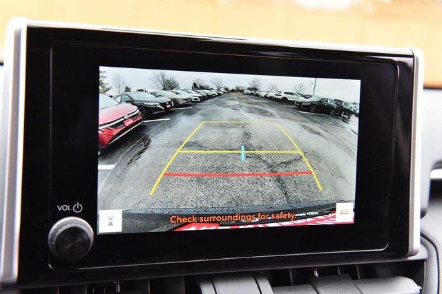 Toyota RAV4 Vehicle Image 13