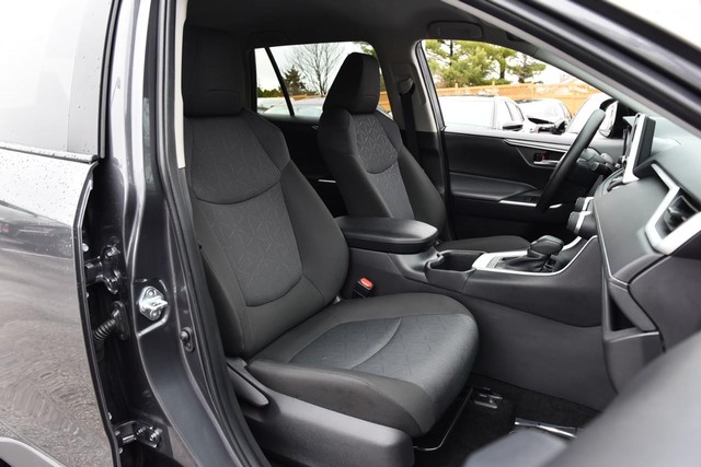 Toyota RAV4 Vehicle Image 20