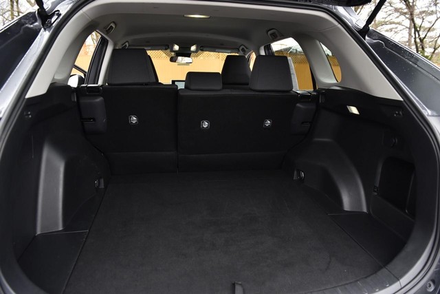 Toyota RAV4 Vehicle Image 24