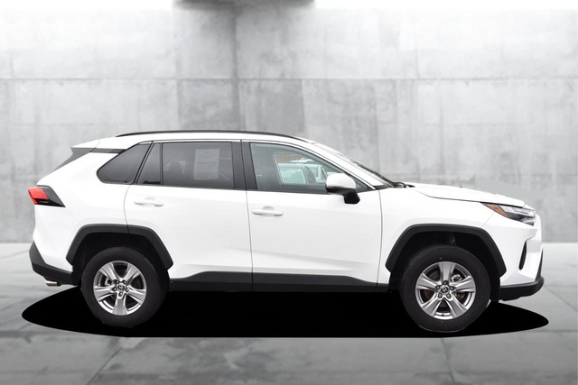 Toyota RAV4 Vehicle Image 05