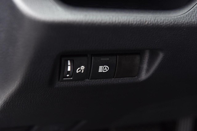 Toyota RAV4 Vehicle Image 11