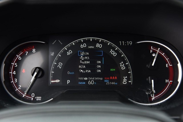 Toyota RAV4 Vehicle Image 12