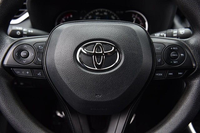 Toyota RAV4 Vehicle Image 18