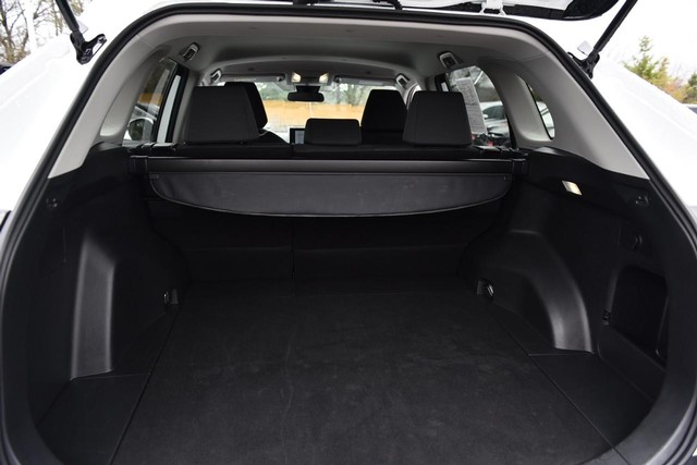 Toyota RAV4 Vehicle Image 24