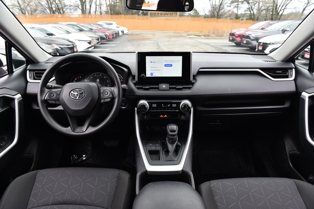 Toyota RAV4 Vehicle Image 08