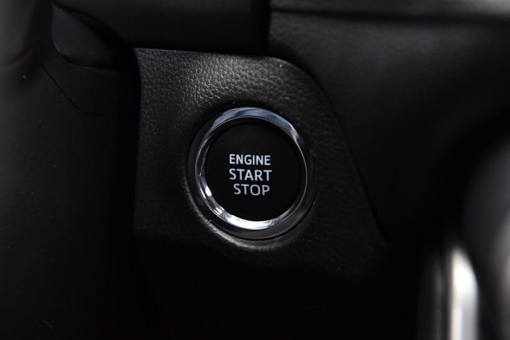 Toyota RAV4 Vehicle Image 17