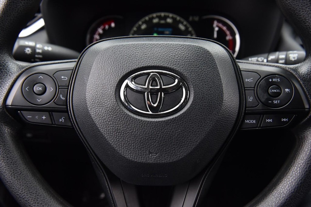 Toyota RAV4 Vehicle Image 18