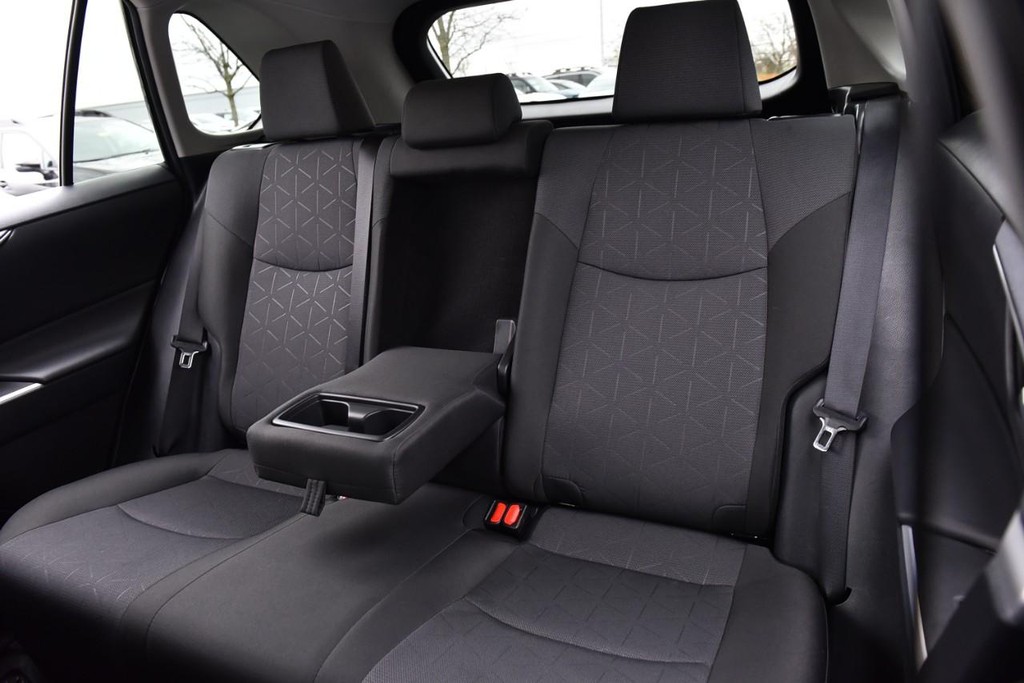 Toyota RAV4 Vehicle Image 21