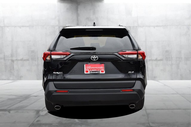 Toyota RAV4 Vehicle Image 06