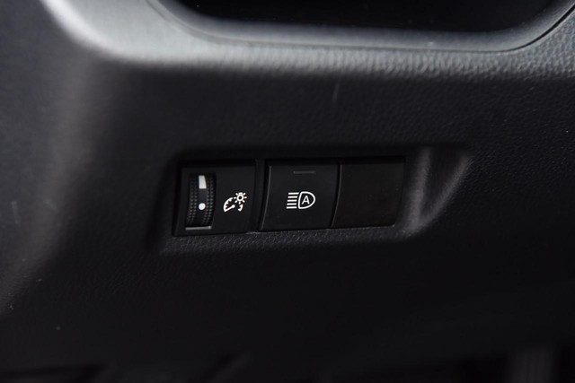 Toyota RAV4 Vehicle Image 11