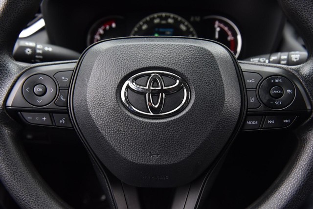 Toyota RAV4 Vehicle Image 18