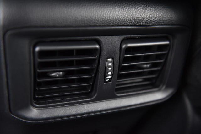 Toyota RAV4 Vehicle Image 22