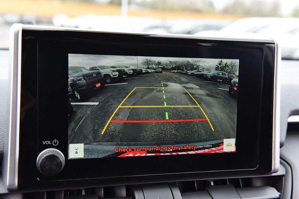 Toyota RAV4 Vehicle Image 13