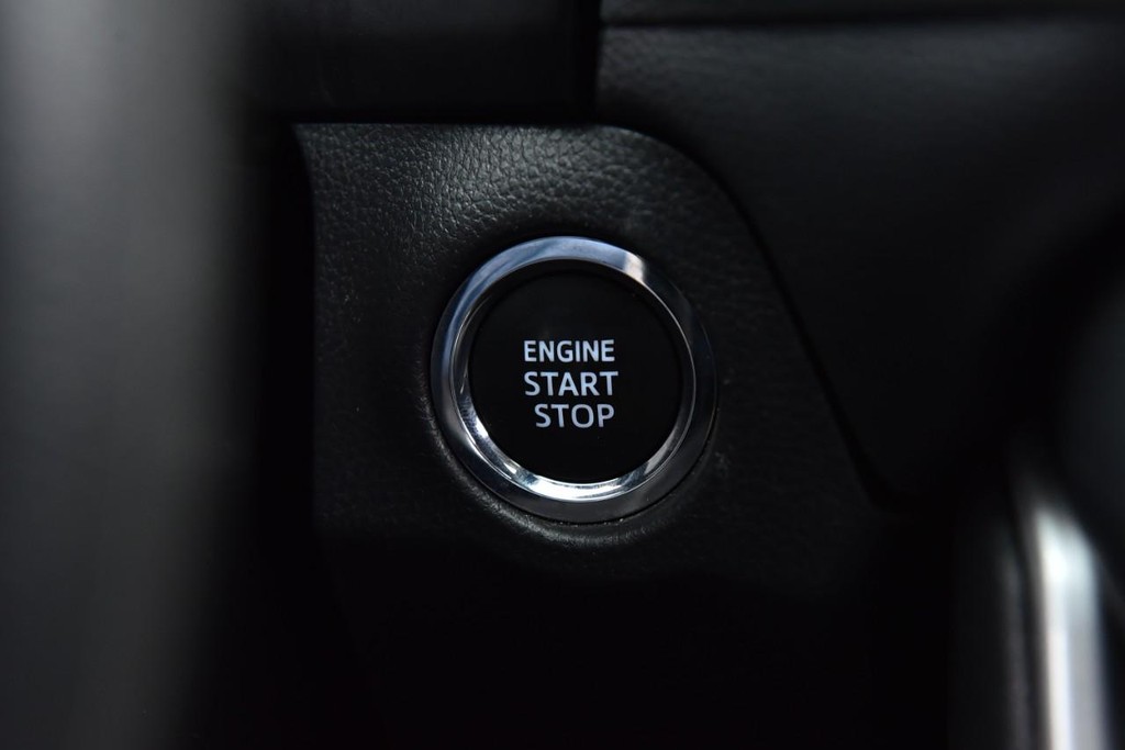 Toyota RAV4 Vehicle Image 17