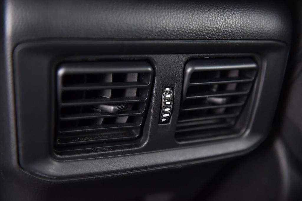 Toyota RAV4 Vehicle Image 22