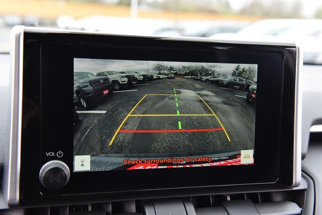 Toyota RAV4 Vehicle Image 13