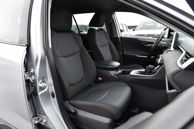 Toyota RAV4 Vehicle Image 20