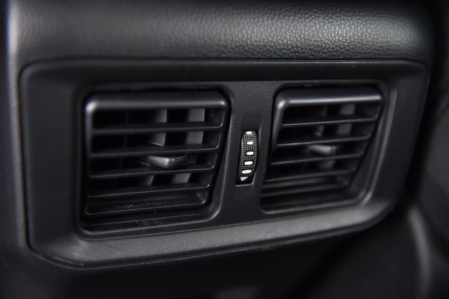 Toyota RAV4 Vehicle Image 22