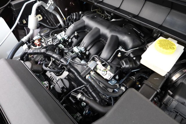 Nissan Pathfinder Vehicle Full-screen Gallery Image 29