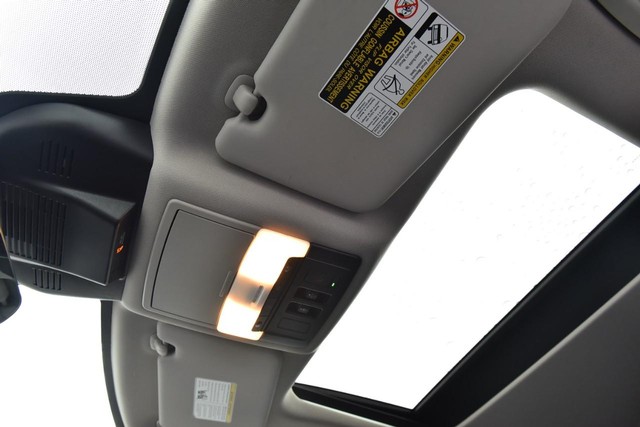 Nissan Rogue Vehicle Image 21