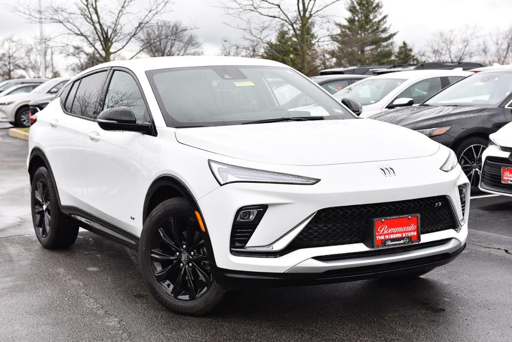 Buick Envista Vehicle Full-screen Gallery Image 02