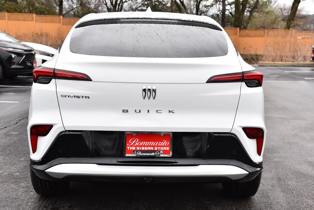 Buick Envista Vehicle Full-screen Gallery Image 06