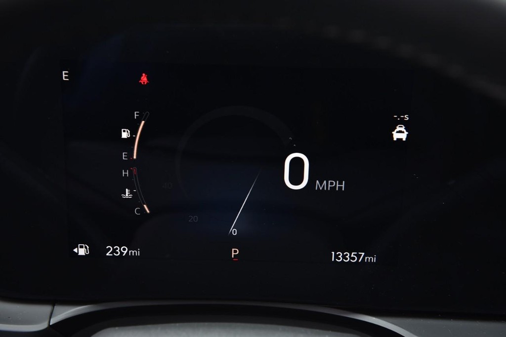 Buick Envista Vehicle Full-screen Gallery Image 11