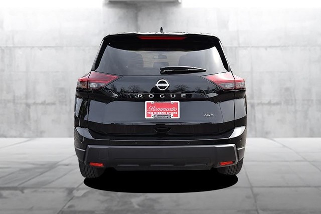 Nissan Rogue Vehicle Image 06
