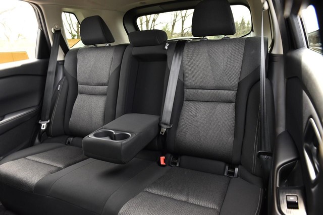 Nissan Rogue Vehicle Image 21