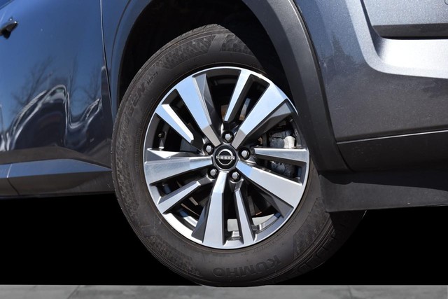 Nissan Pathfinder Vehicle Image 03