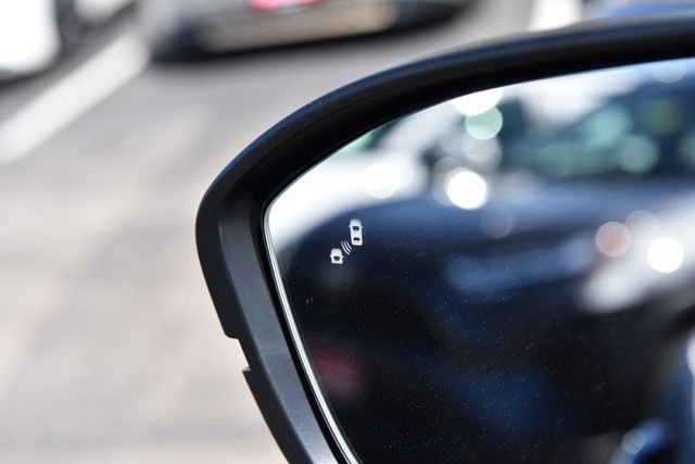 Nissan Pathfinder Vehicle Image 10