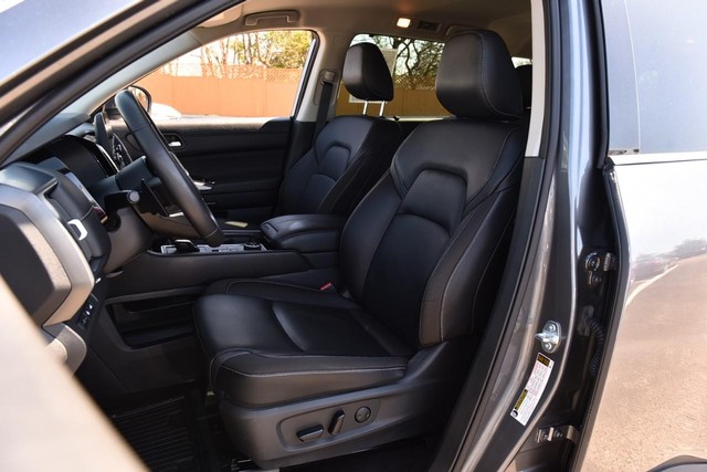 Nissan Pathfinder Vehicle Image 23