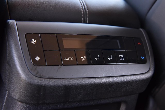 Nissan Pathfinder Vehicle Image 26