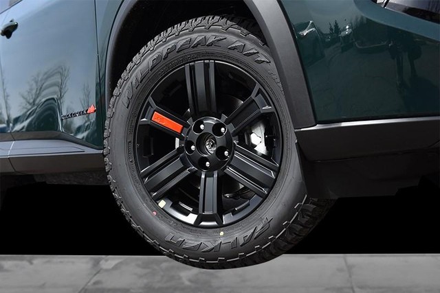 Nissan Rogue Vehicle Image 03