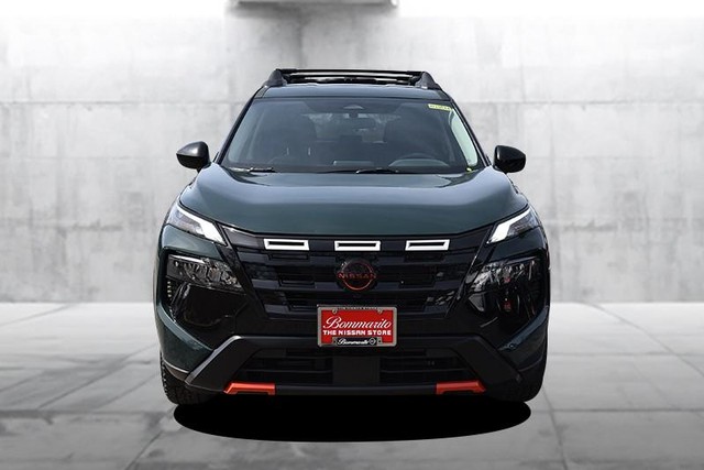 Nissan Rogue Vehicle Image 04