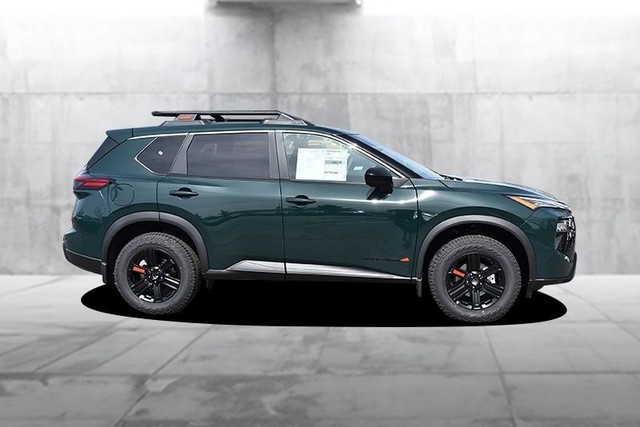 Nissan Rogue Vehicle Image 05