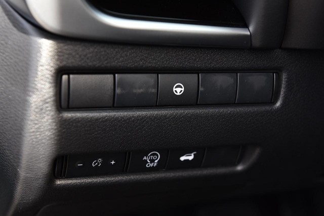 Nissan Rogue Vehicle Image 11