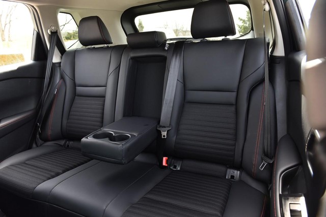 Nissan Rogue Vehicle Image 24