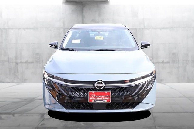 Nissan Sentra Vehicle Image 04