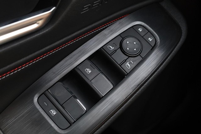 Nissan Sentra Vehicle Image 15