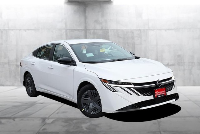 Nissan Sentra Vehicle Image 02