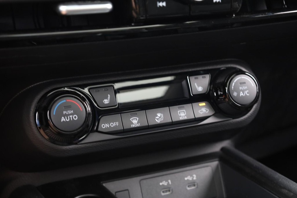 Nissan Kicks Vehicle Image 14