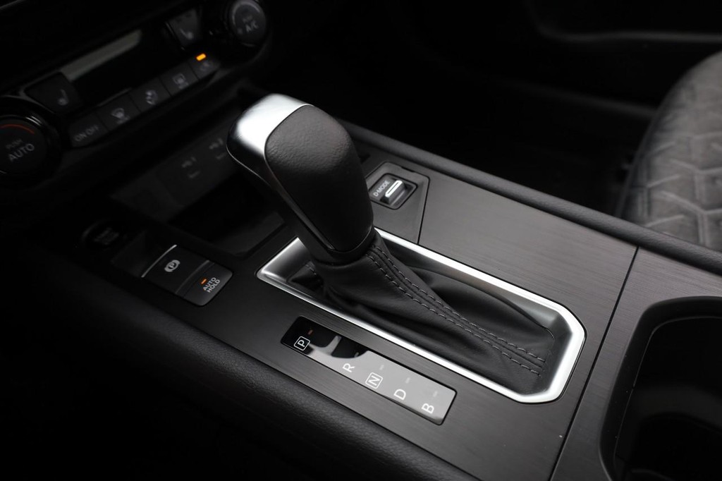 Nissan Kicks Vehicle Image 16