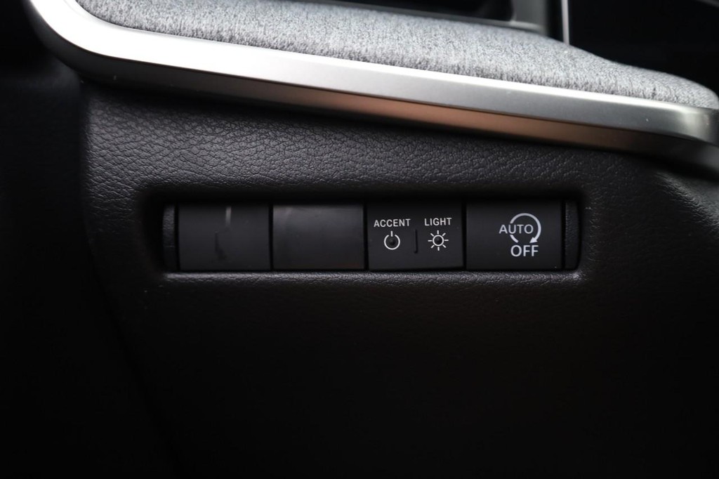 Nissan Kicks Vehicle Image 19