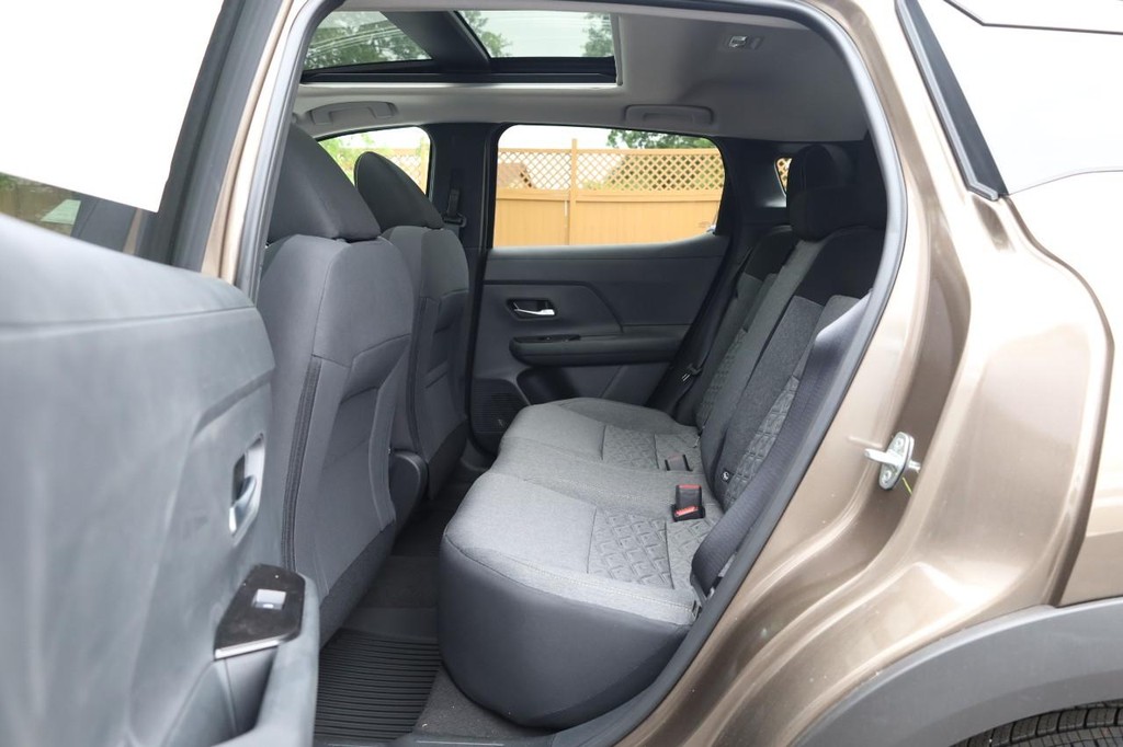 Nissan Kicks Vehicle Image 21