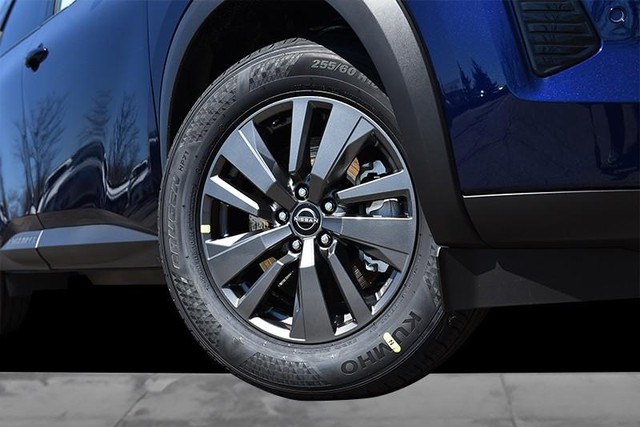 Nissan Pathfinder Vehicle Image 03