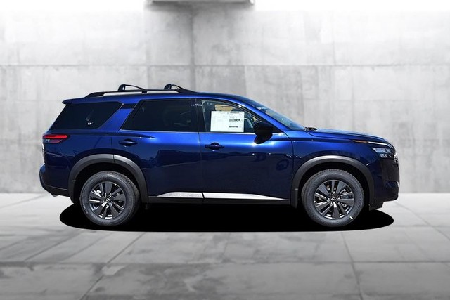 Nissan Pathfinder Vehicle Image 05